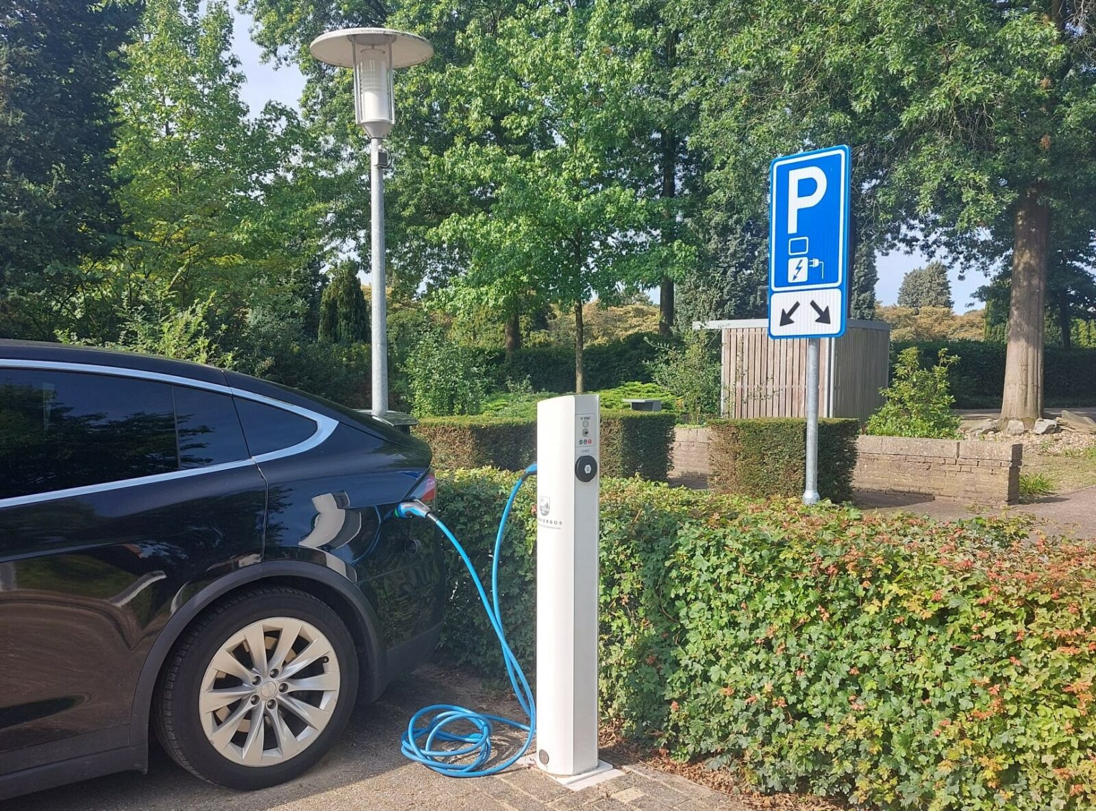 Laadpalen bij Jonkerbos